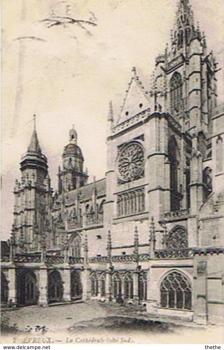 EVREUX - La Cathédrale (côté Sud) - Vue Prise Du Jardin De L'Evêché - Evreux