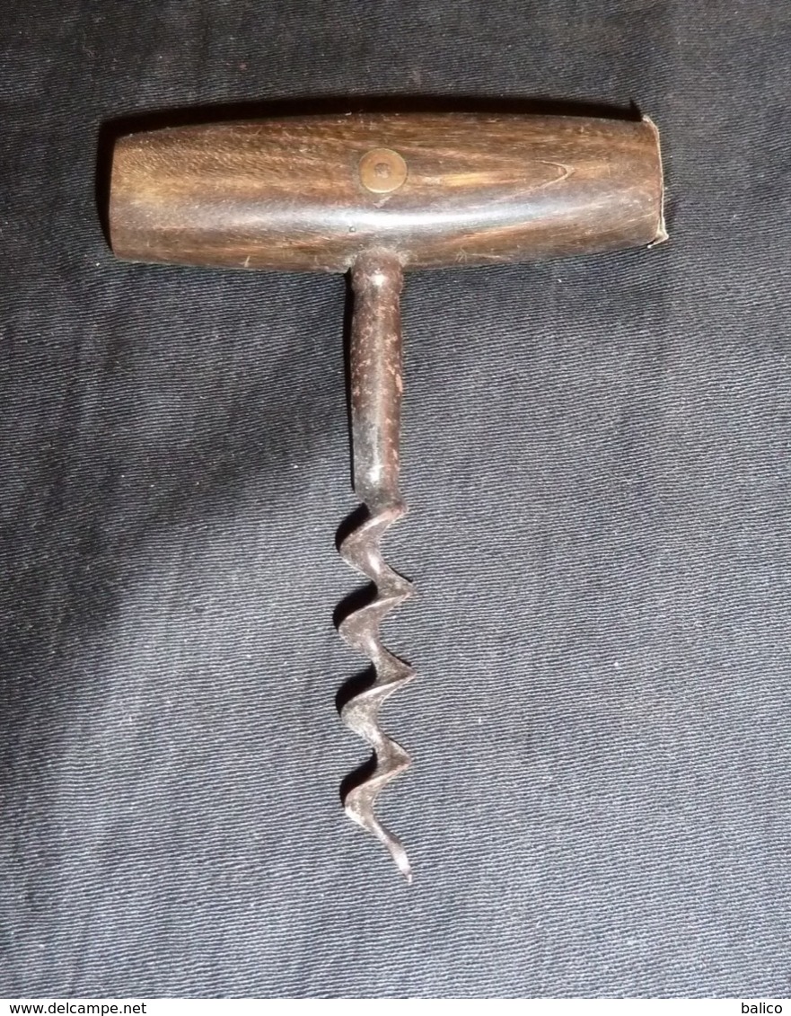 Tire-bouchon Acier Et Corne - Mèche Au Spires Coupantes  1900 - Bottle Openers