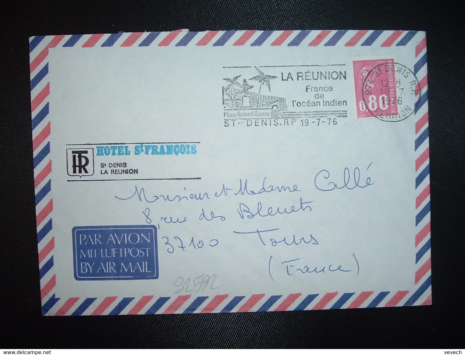 LETTRE Par Avion Pour La FRANCE TP M. DE BEQUET 0,80 3BBP OBL.MEC.19-7 1976 974 ST DENIS RP + HOTEL ST FRANCOIS - Storia Postale