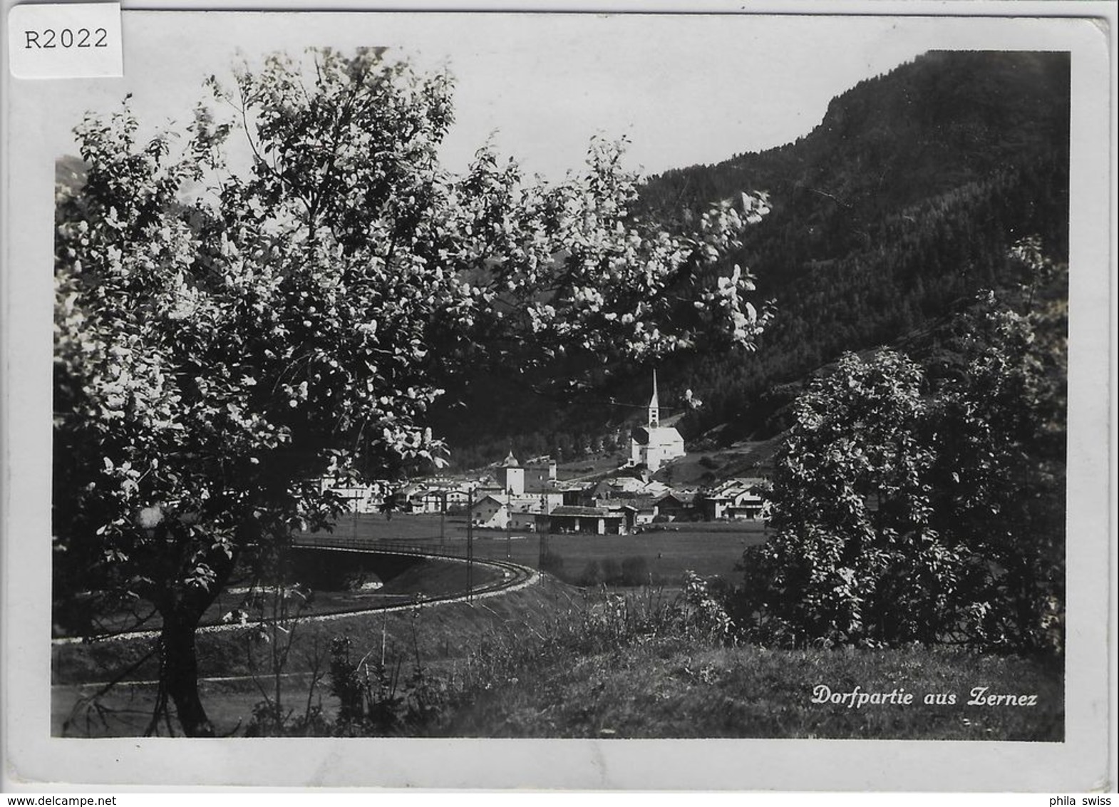 Dorfpartie Aus Zernez Im Frühling - Zernez