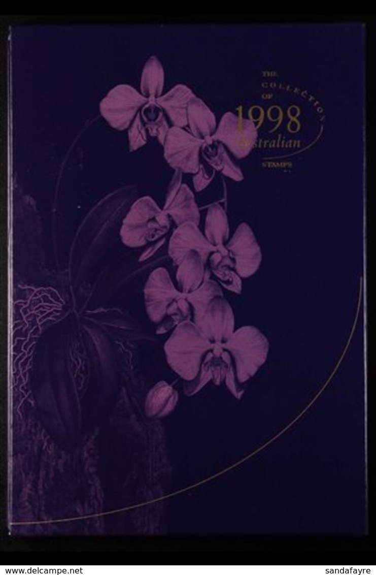 1998 "Collection Of Australian Stamps" Yearbook, De-luxe Edition, With Hard Back Cover And Matching Slipcase. For More I - Sonstige & Ohne Zuordnung