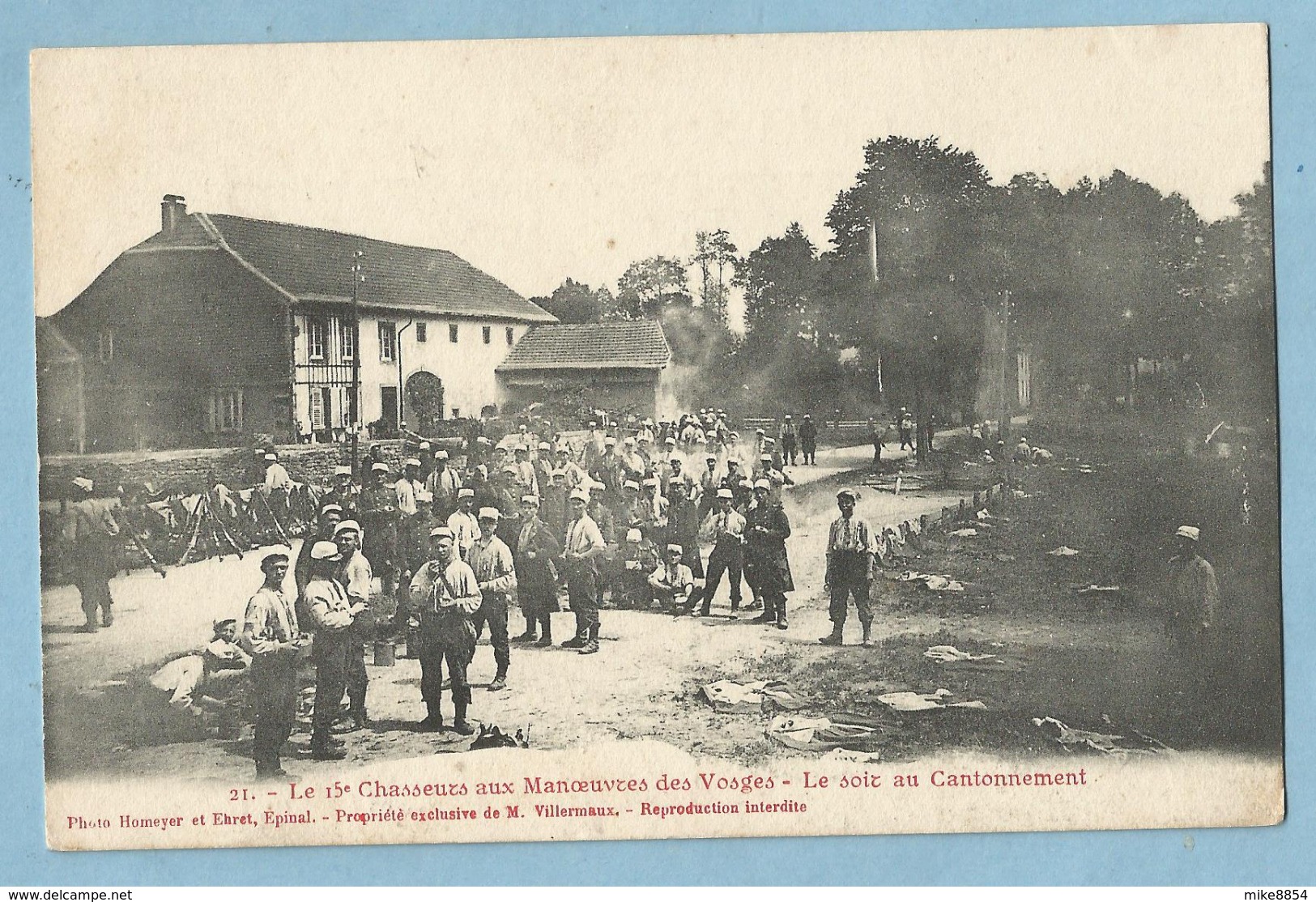 TH0215  CPA  Le 15è Chasseurs Aux Manoeuvres  Des Vosges - Le Soir Au Cantonnement - Remiremont Le 15 Octobre 1911 +++ - Altri & Non Classificati