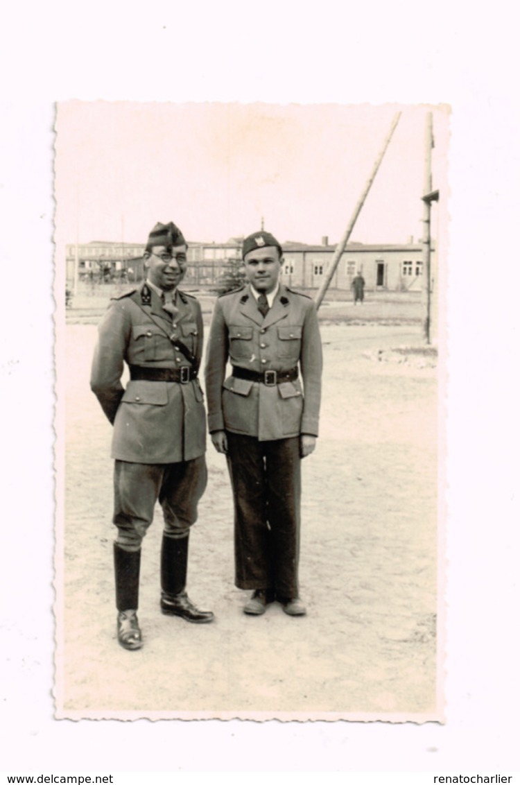 Capitaine Belge Et Officier étranger. - Guerre, Militaire