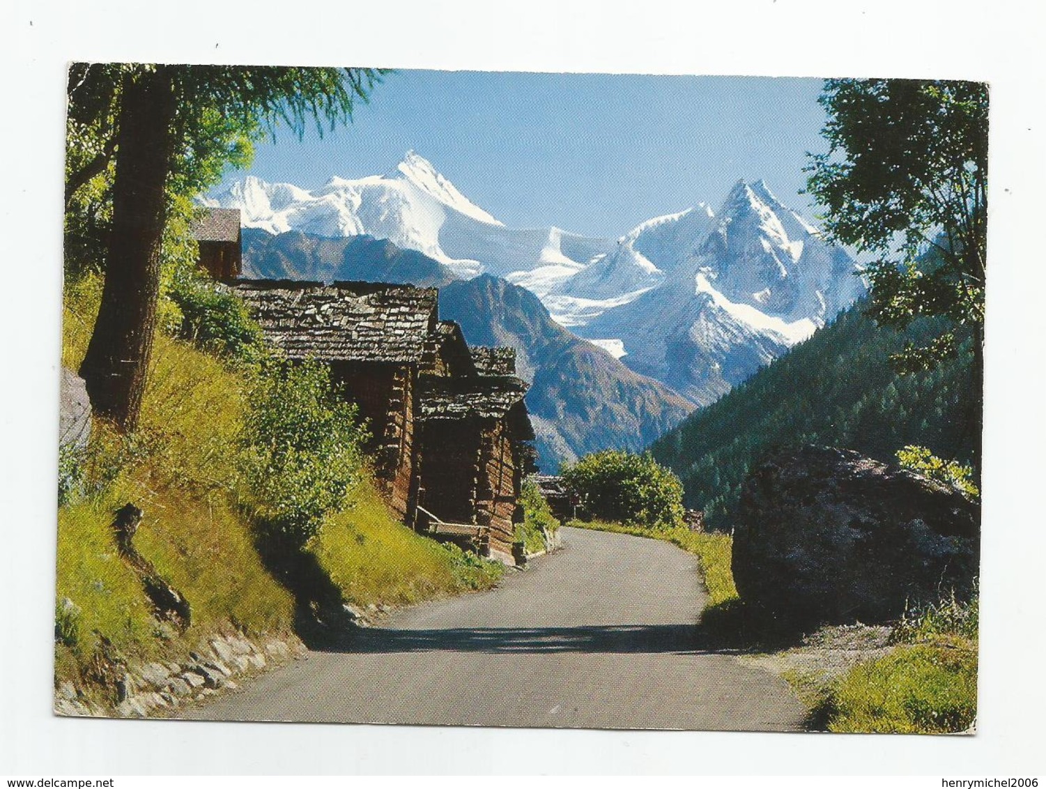 Suisse Valais Près D'ayer , Val Anniviers Avec Le Zinal Rothorn Et Le Besso Route Chalet - Anniviers