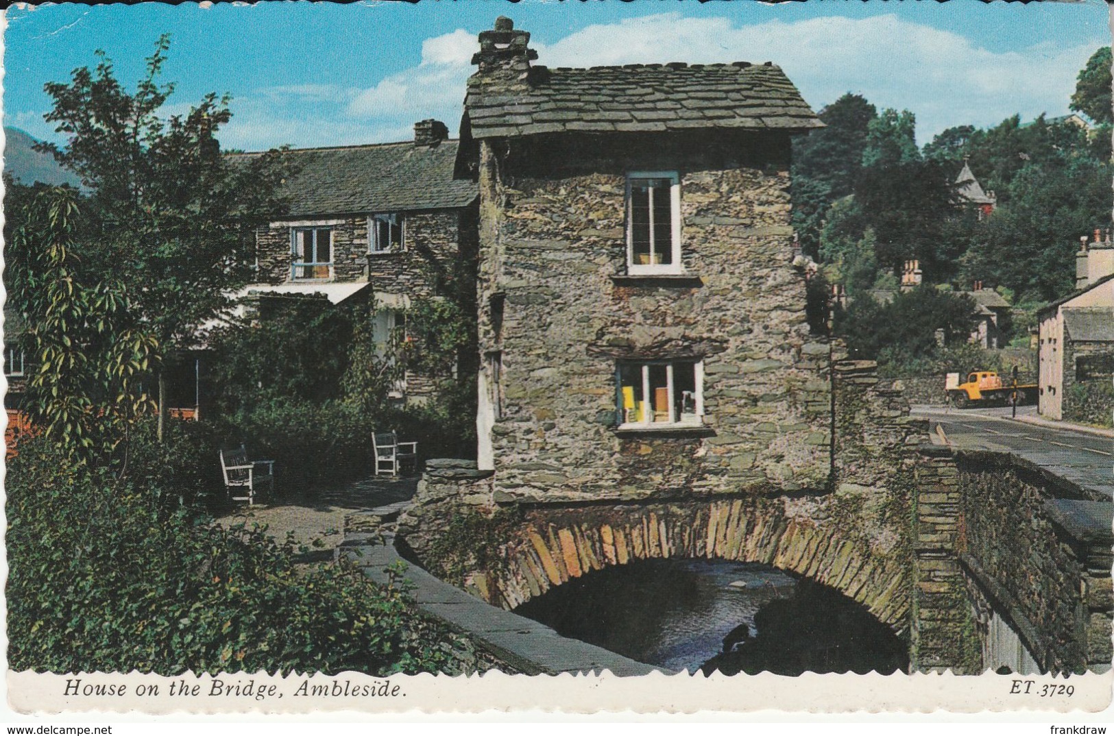 Postcard - House On The Bridge, Ambleside Card No.et3789 Posted 13th May 1970 Very Good - Non Classés