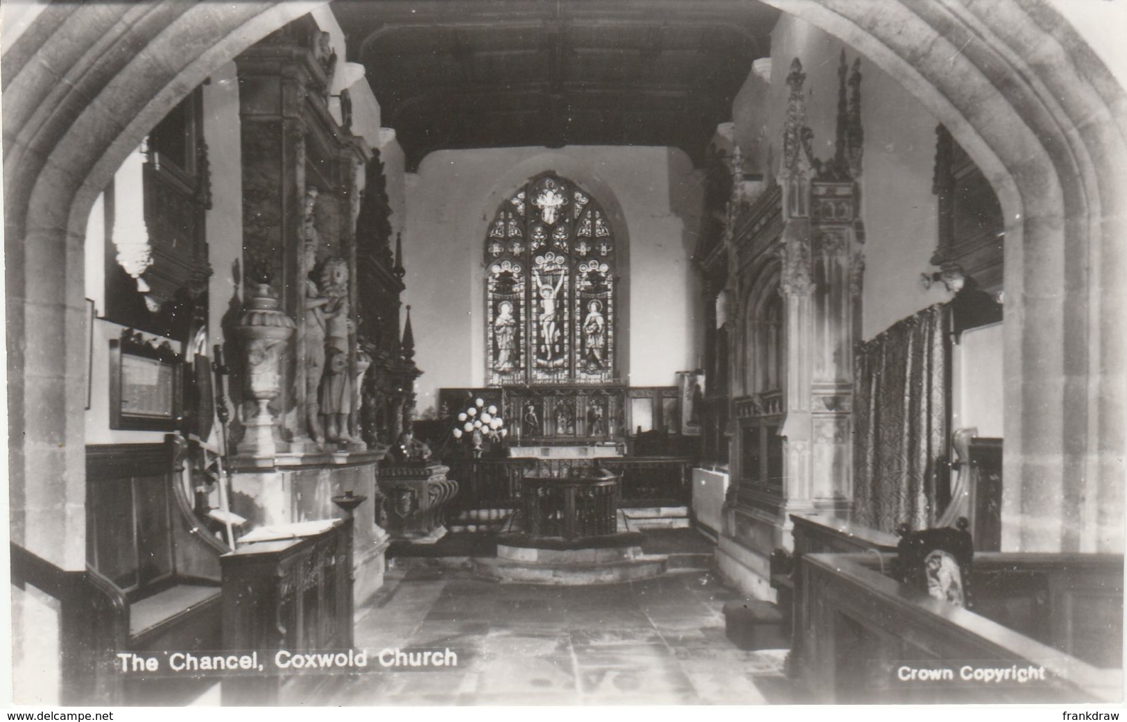 Postcard - Church - Coxwold Church, The Chancel No Card No.. Unused Very Good - Zonder Classificatie