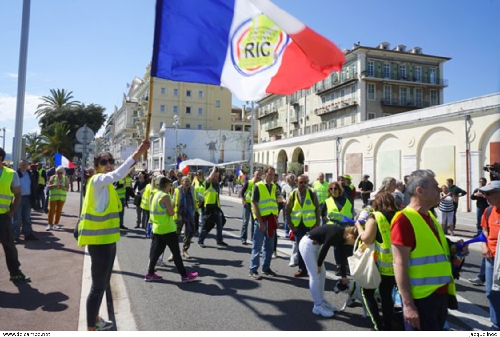 - 06 - Nice - Carte Postale Moderne. - Gilets Jaunes N° 21 - 9.409 - Straßenhandel Und Kleingewerbe