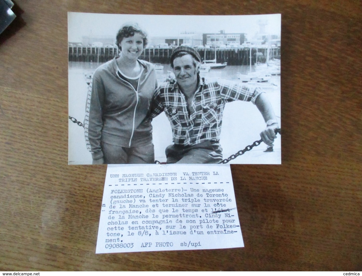 UNE NAGEUSE CANADIENNE CINDY NICHOLAS VA TENTER LA TRIPLE TRAVERSEE DE LA MANCHE PHOTO AFP FOLKESTONE   18cm/13cm - Swimming