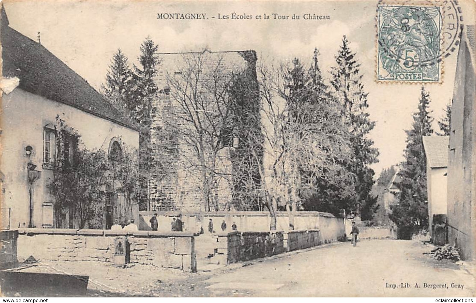 Montagney         70           Les Ecoles Et La Tour Du Château       (voir Scan) - Autres & Non Classés