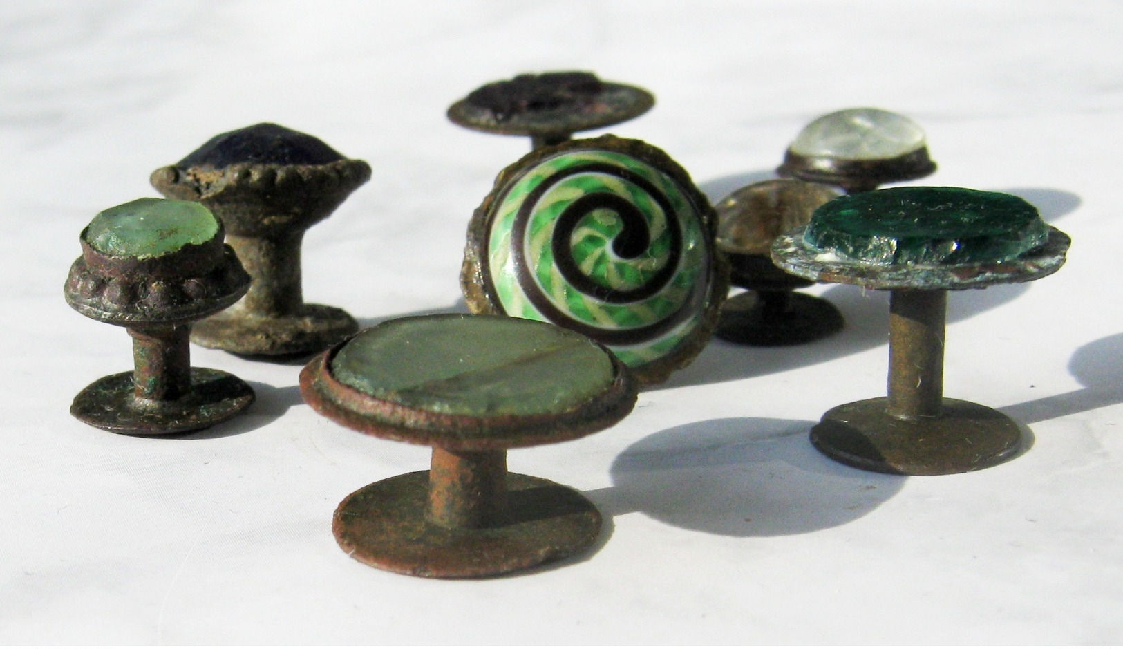 Ancient Bronze Cufflinks With Inserts 19 AD - Archeologia