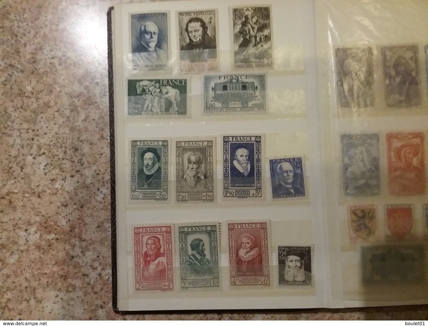 Albun de timbres neufs avec charnière du n° 108 au n° 1138