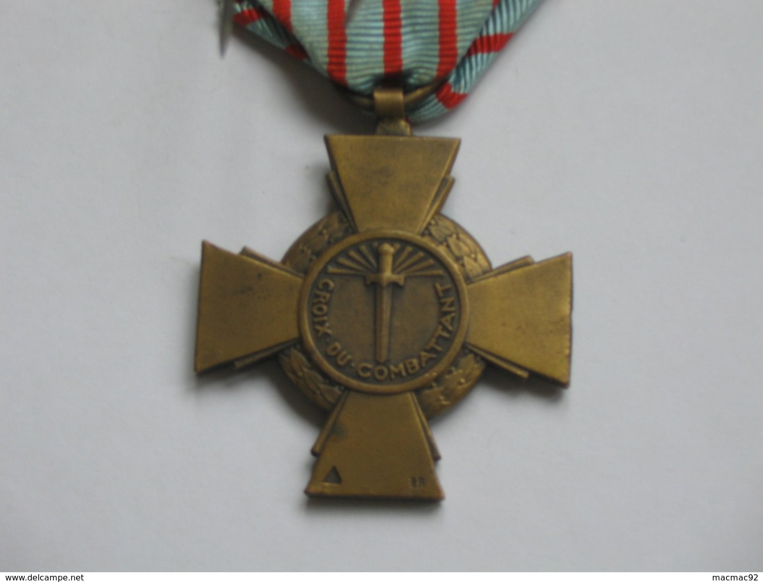 Décoration Médaille Croix Du Combattant  **** EN ACHAT IMMEDIAT **** - Francia