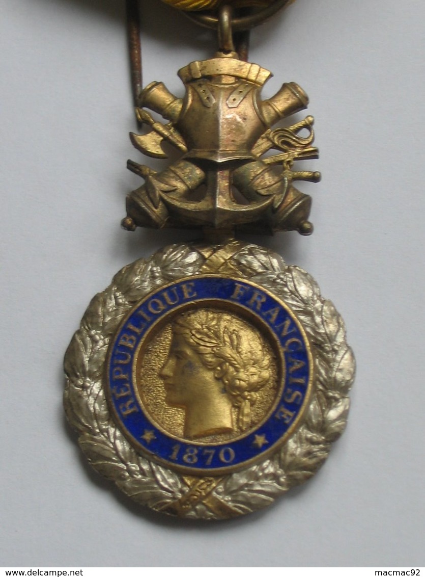 Médaille/Décoration - Médaille Militaire - Valeur Et Discipline  ***** EN ACHAT IMMEDIAT **** - Francia