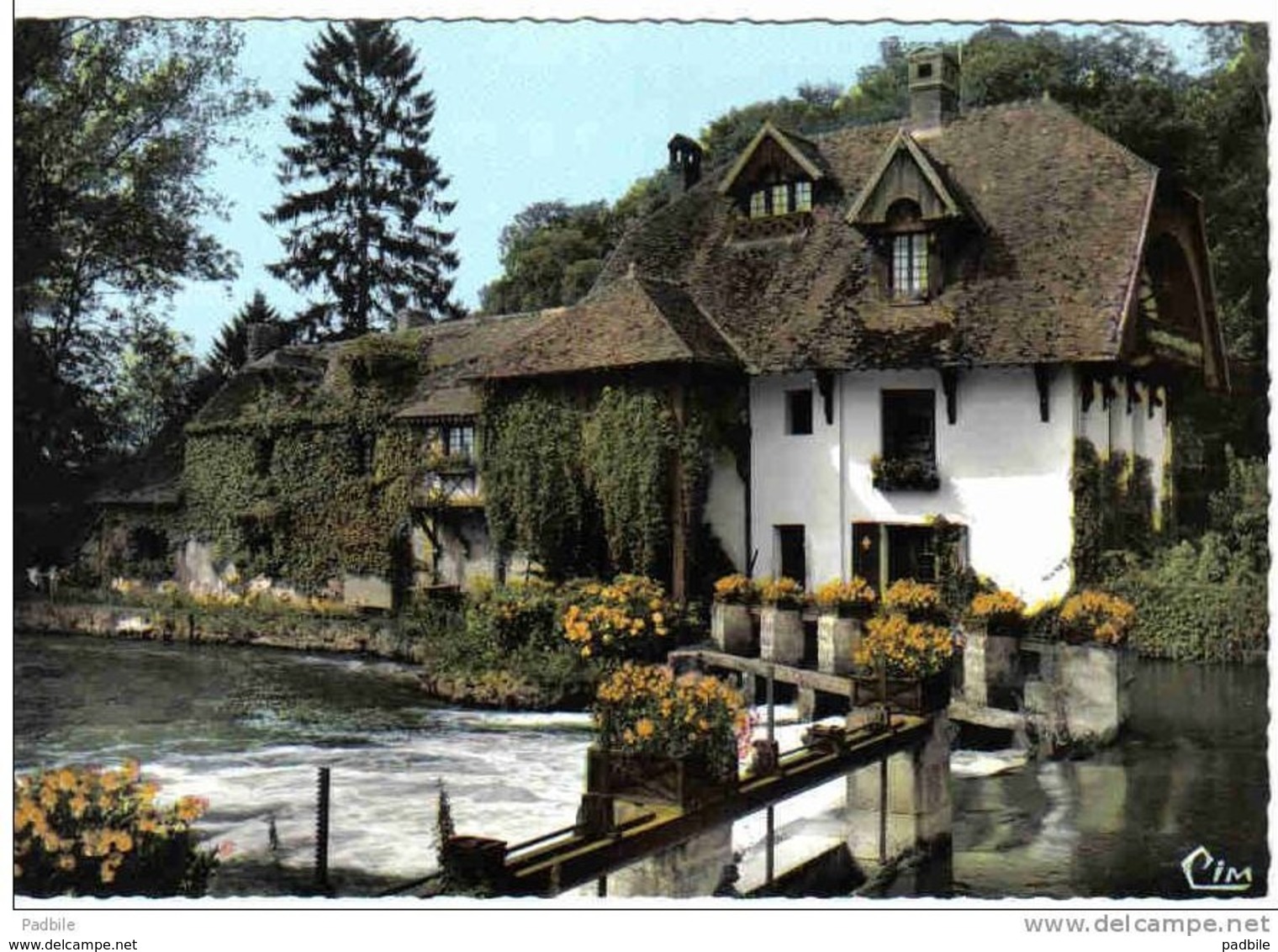 Carte Postale   27.  Fourges  Auberge Du Moulin De Fourges  Le Déversoir Et Le Barrage - Fourges