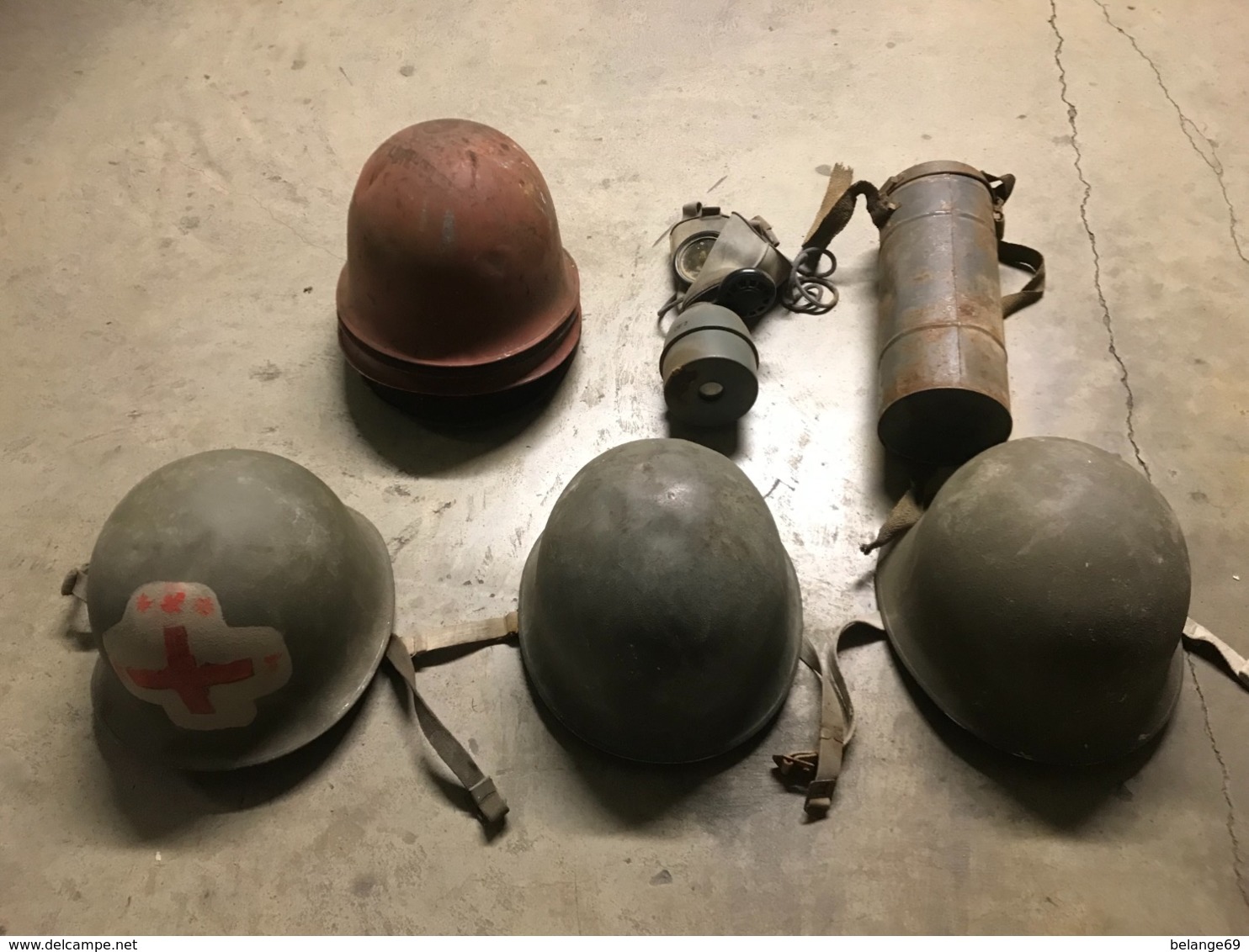 Lot De 7 Casques - France + 1 Masque A Gaz Complet De 1939 En TBE ! A Voir ! - Hoeden