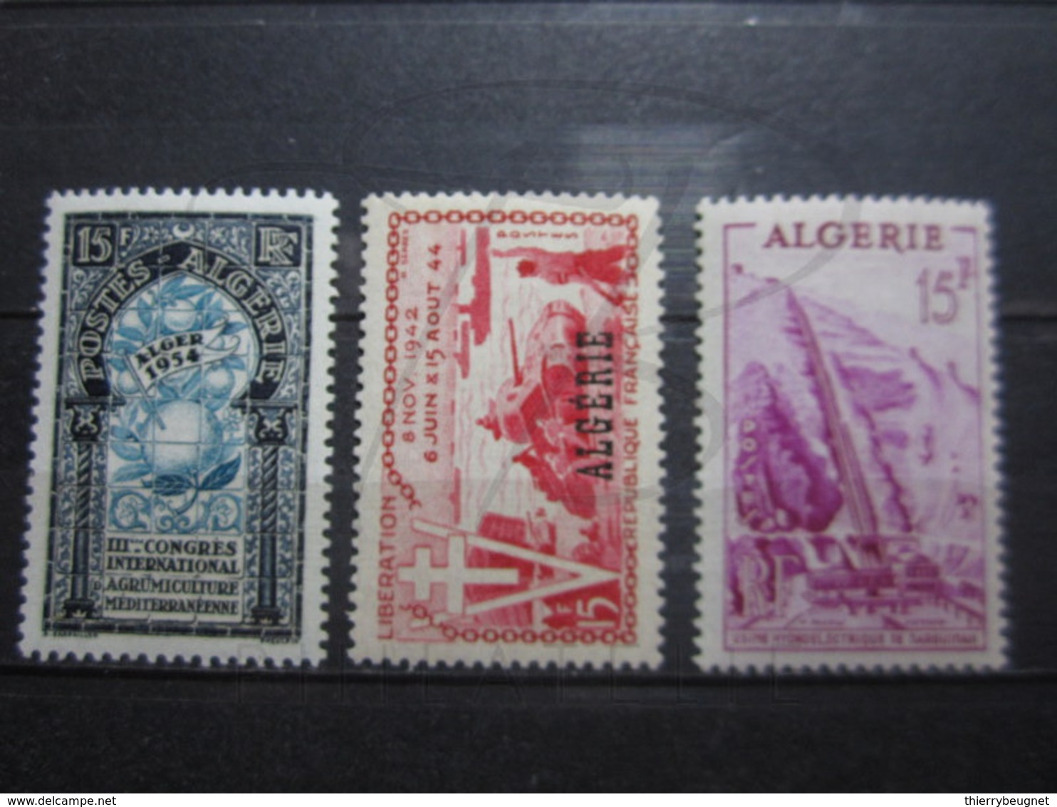 VEND BEAUX TIMBRES D ' ALGERIE N° 311 - 313 , XX !!! - Ongebruikt