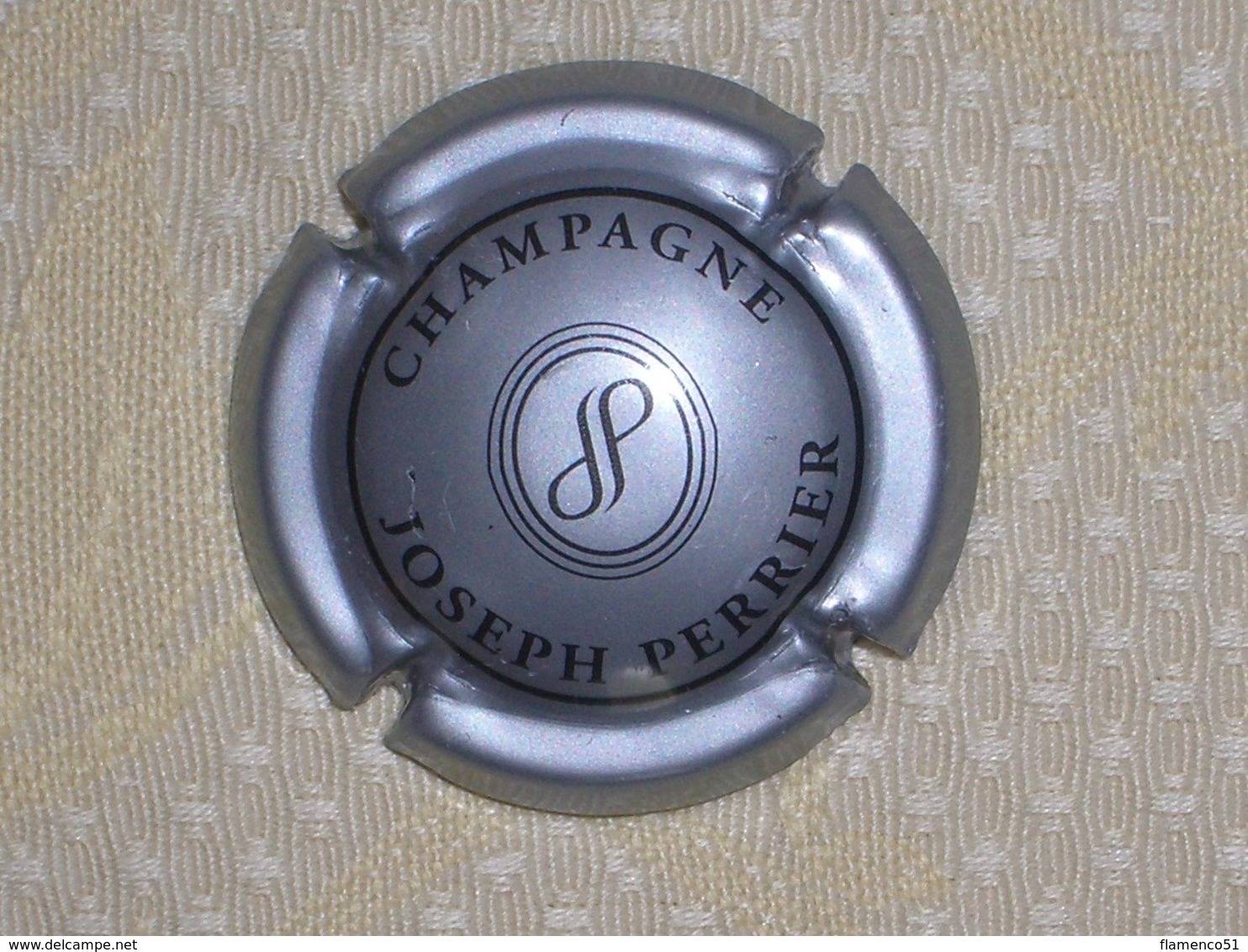 CAPSULE (PLAQUE DE MUSELET) - Champagne JOSEPH PERRIER - CHÂLONS EN CHAMPAGNE (Marne) - ARGENT - Autres & Non Classés