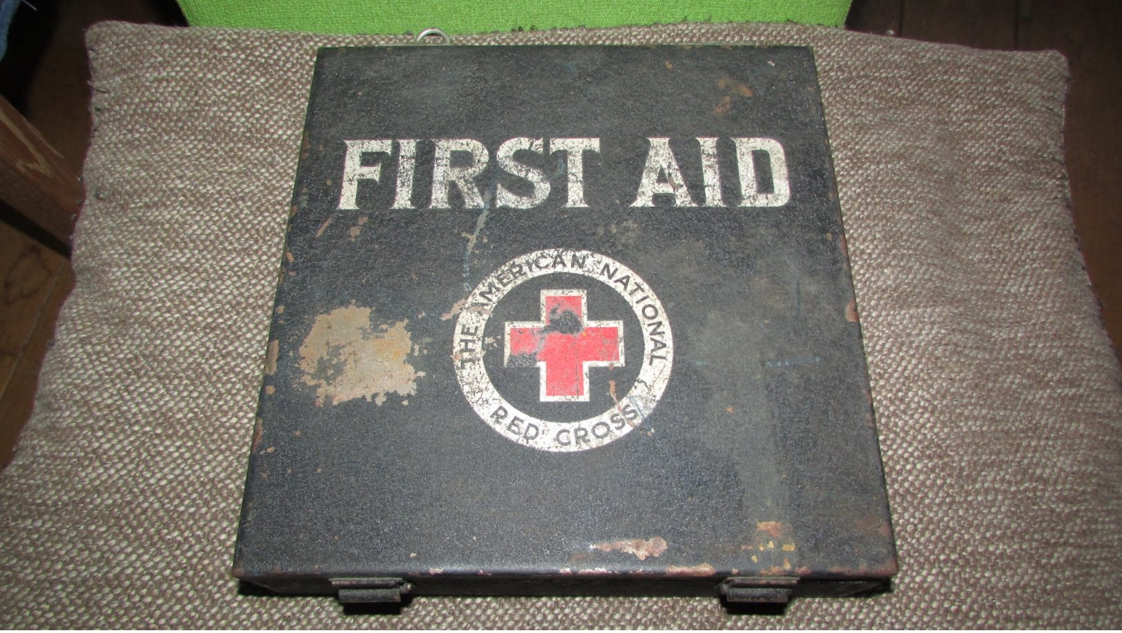 RARE WW1 American Red Cross Filled Medical Box - 1914-18