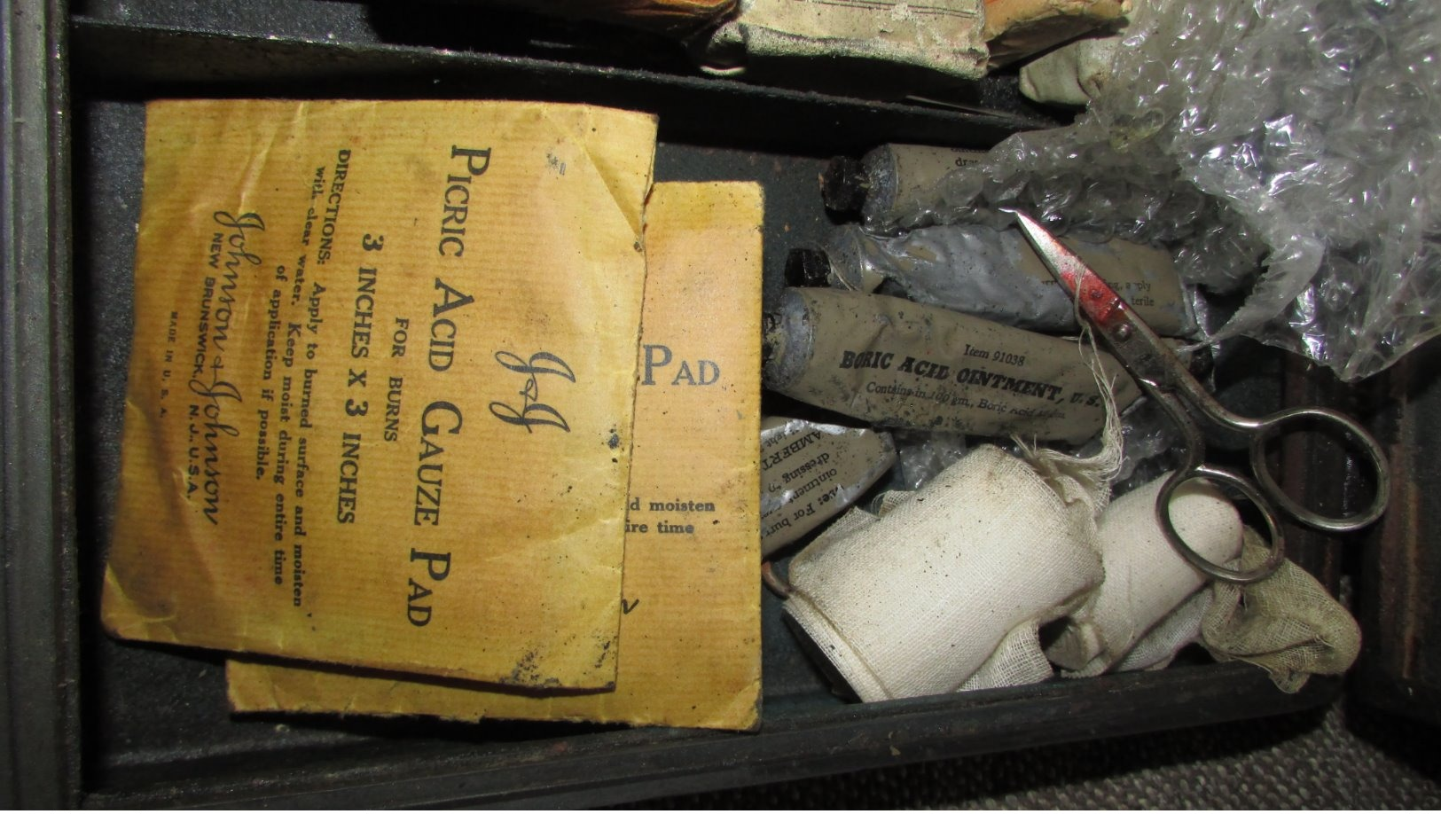 RARE WW1 American Red Cross Filled Medical Box - 1914-18