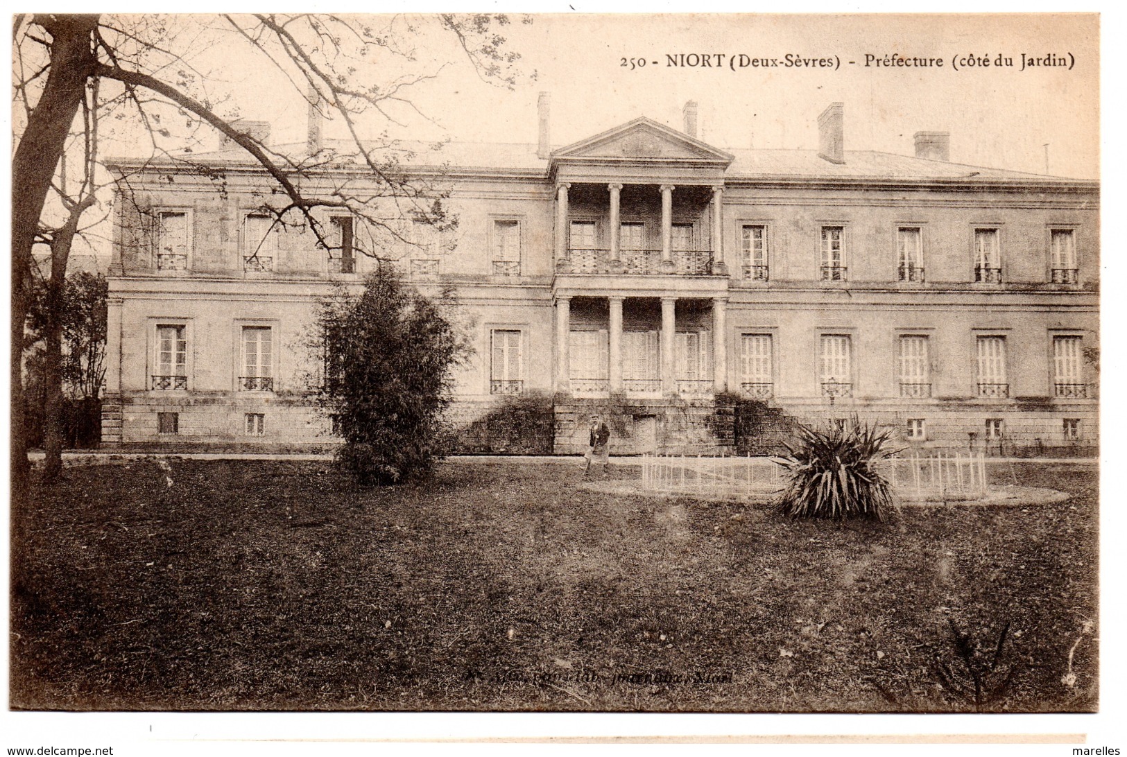 CPA Niort 79. Préfecture (côté Jardin), Jamais Circulé - Niort