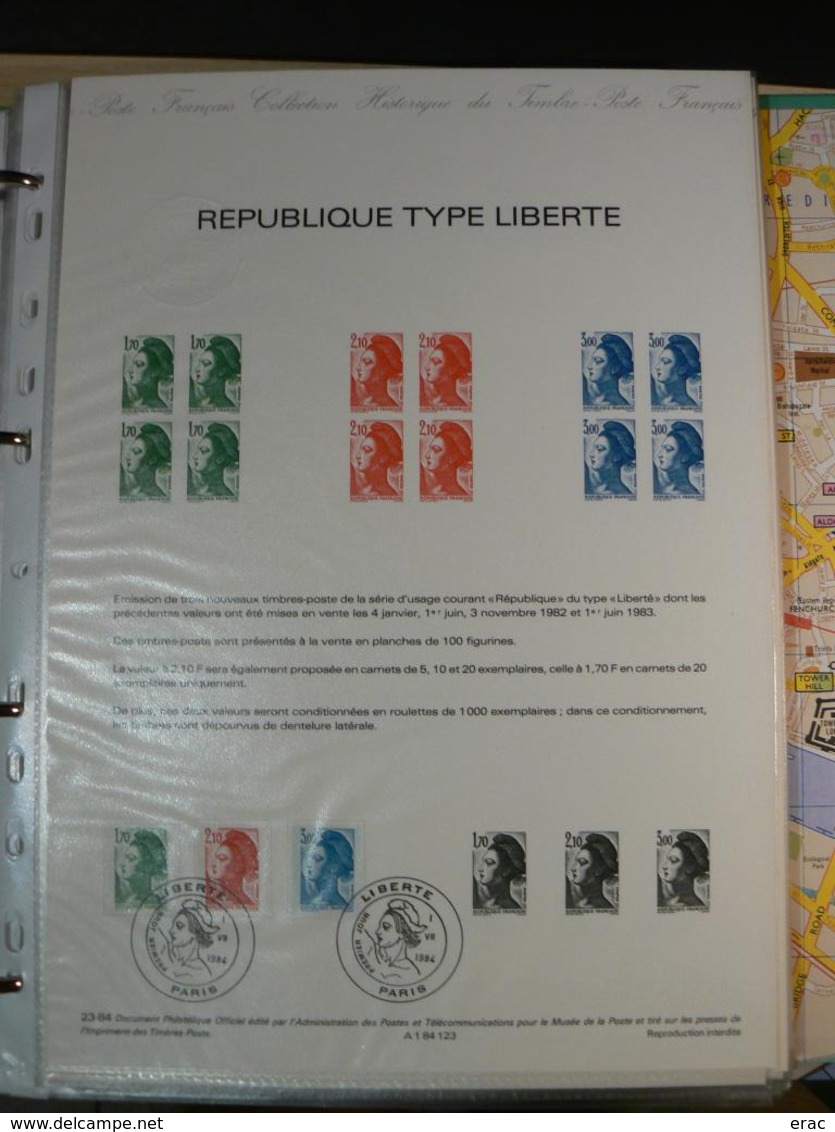 Ensemble de documents de La Poste et enveloppes : Liberté, Marianne, Sabine, Charles de Gaulle ...