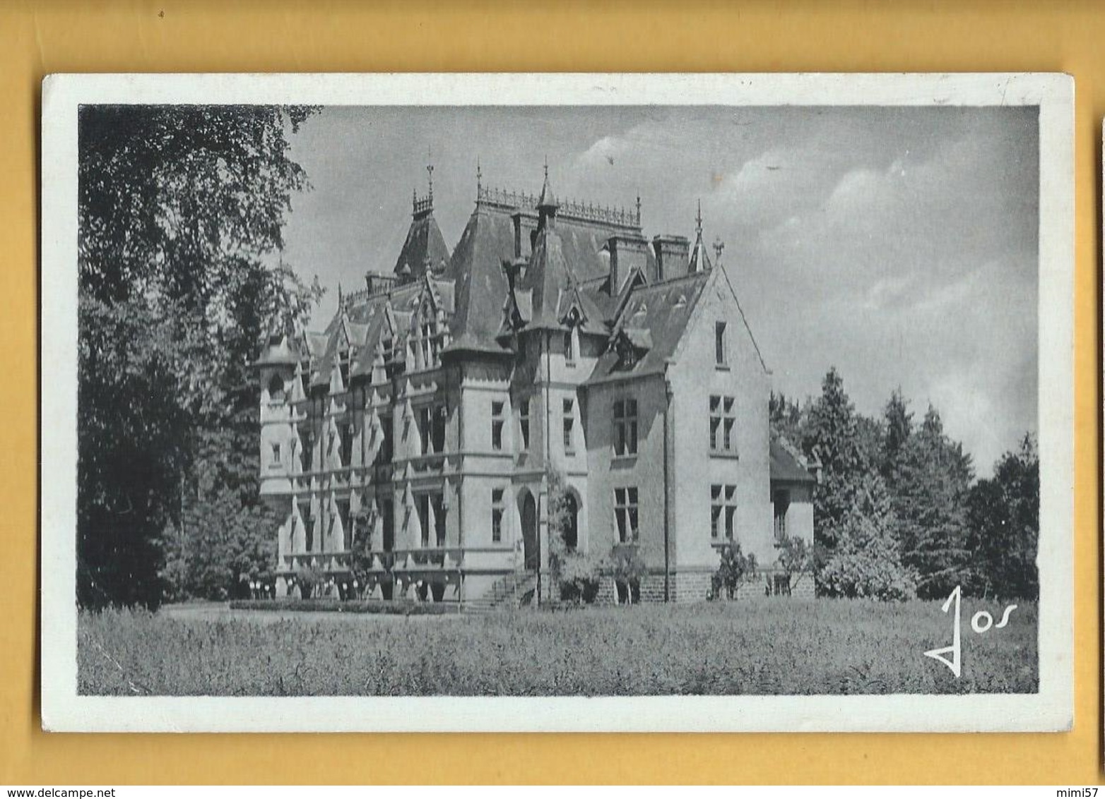 C.P.M. GOUEZEC - Château De Kerriou - Gouézec