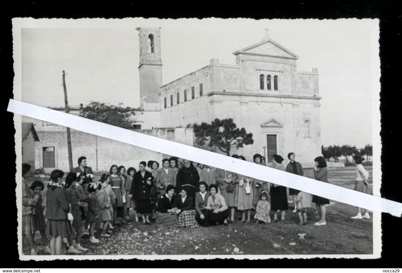 MOLFETTA - BARI - ANNI 50-60  GITA PRESSO LA BASILICA MADONNA DEI MARTIRI. ANIMATISSIMA!!! FOTOCARTOLINA UNICA!!! - Molfetta