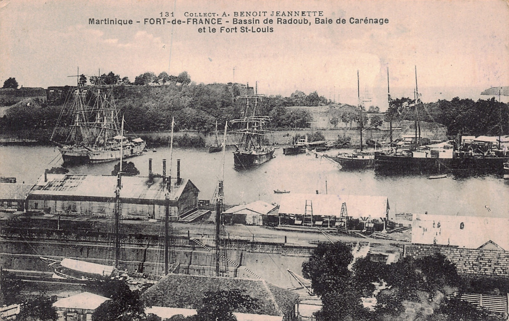 MARTINIQUE -  FORT DE FRANCE -  Bassin De Radoub , Baie De Carénage Et Le Fort Saint Louis - Fort De France