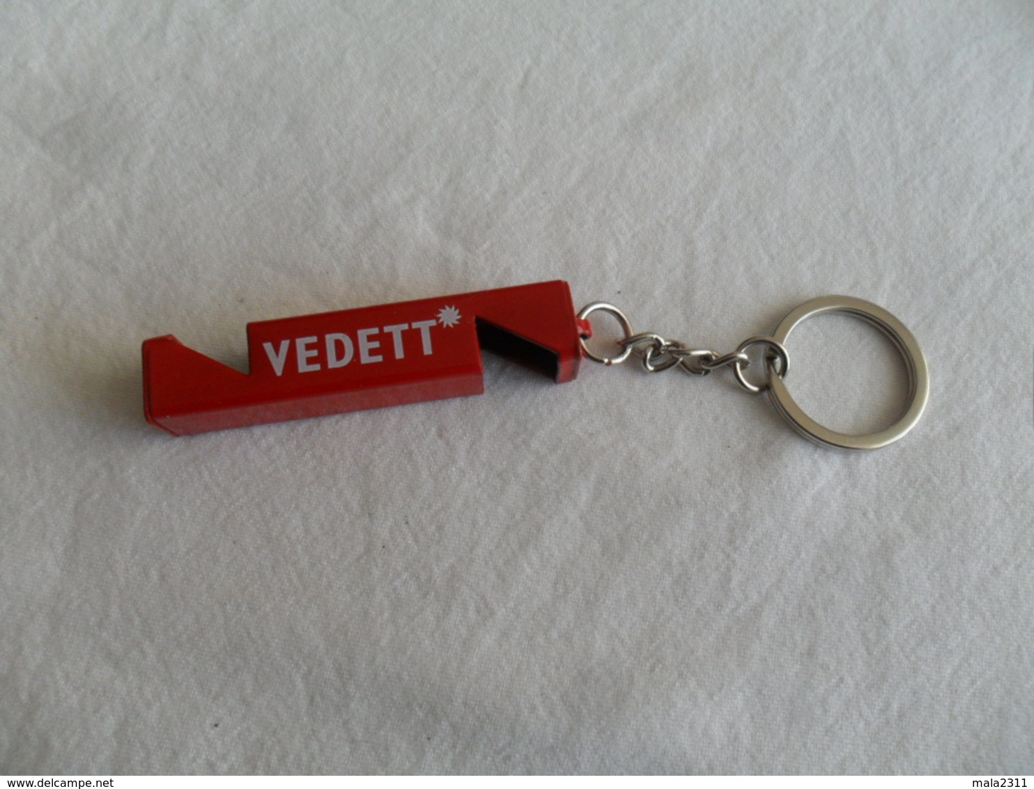 PORTE-CLE / PUB  BIERE  VEDETT / DECAPSULEUR - Porte-clefs