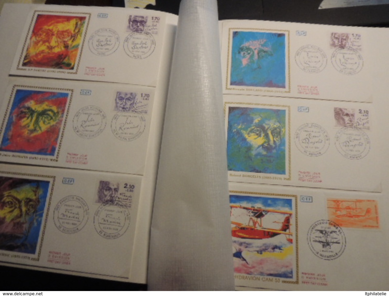 FRANCE ENVIRON 180 LETTRES PREMIER JOUR FDC  ANNEES  84-87  COLLECTION TRES SOIGNEE  DANS GROS CLASSEUR ROUGE