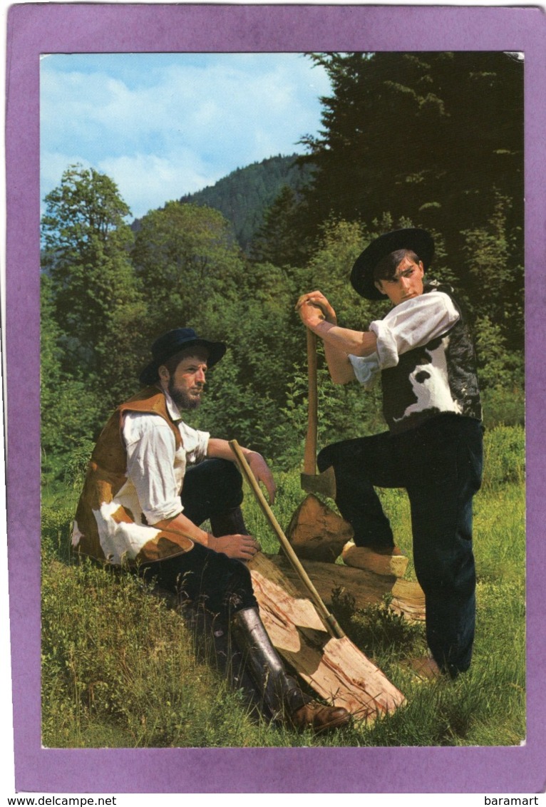 88 GERARDMER Folklorre Réalisé Avec Les Menestrels De Gerardmer Bucherons Vosgiens Avec Leur Peau De Bique - Gerardmer