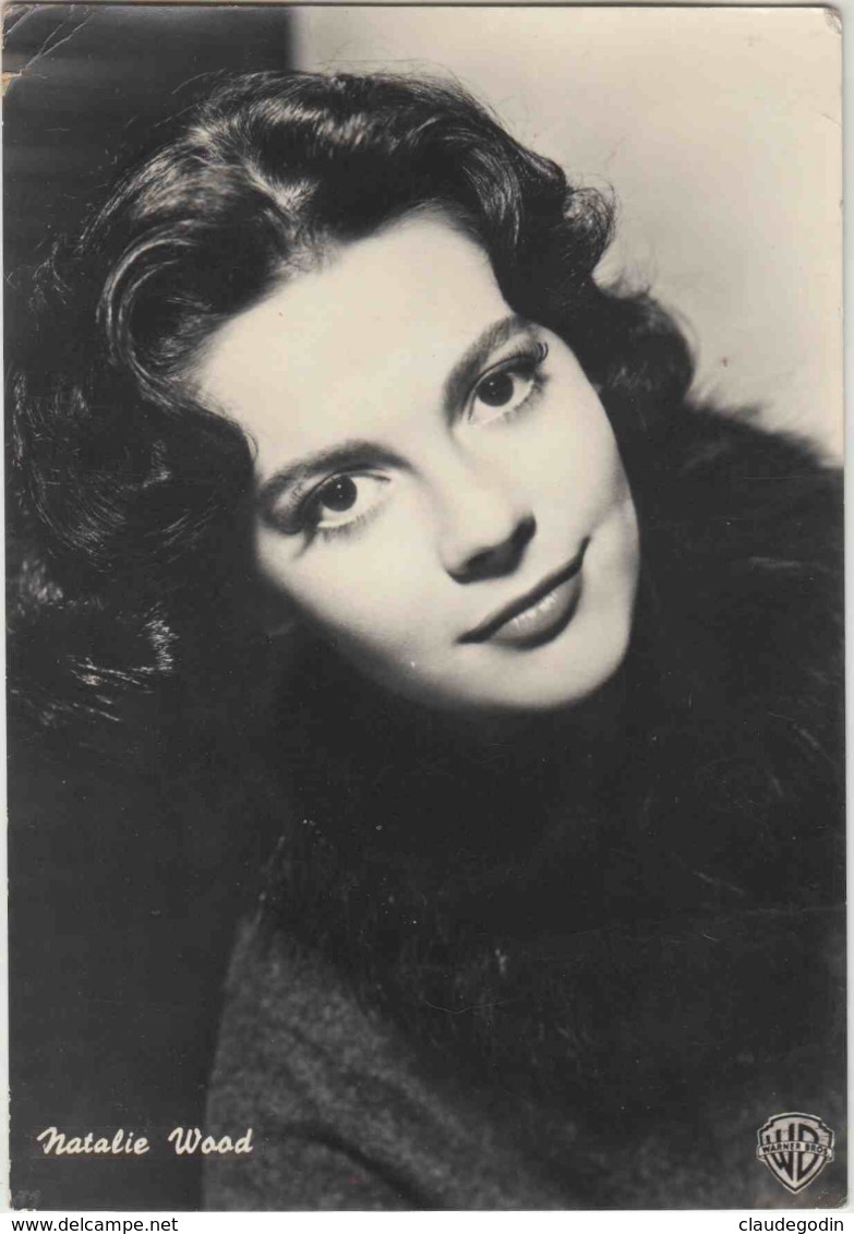Natalie Wood. Vraie Photo Vintage Warner Bros. Grand Format. Timbrée, Circulé En 1958. Vraie Photo. 2 Scans - Entertainers