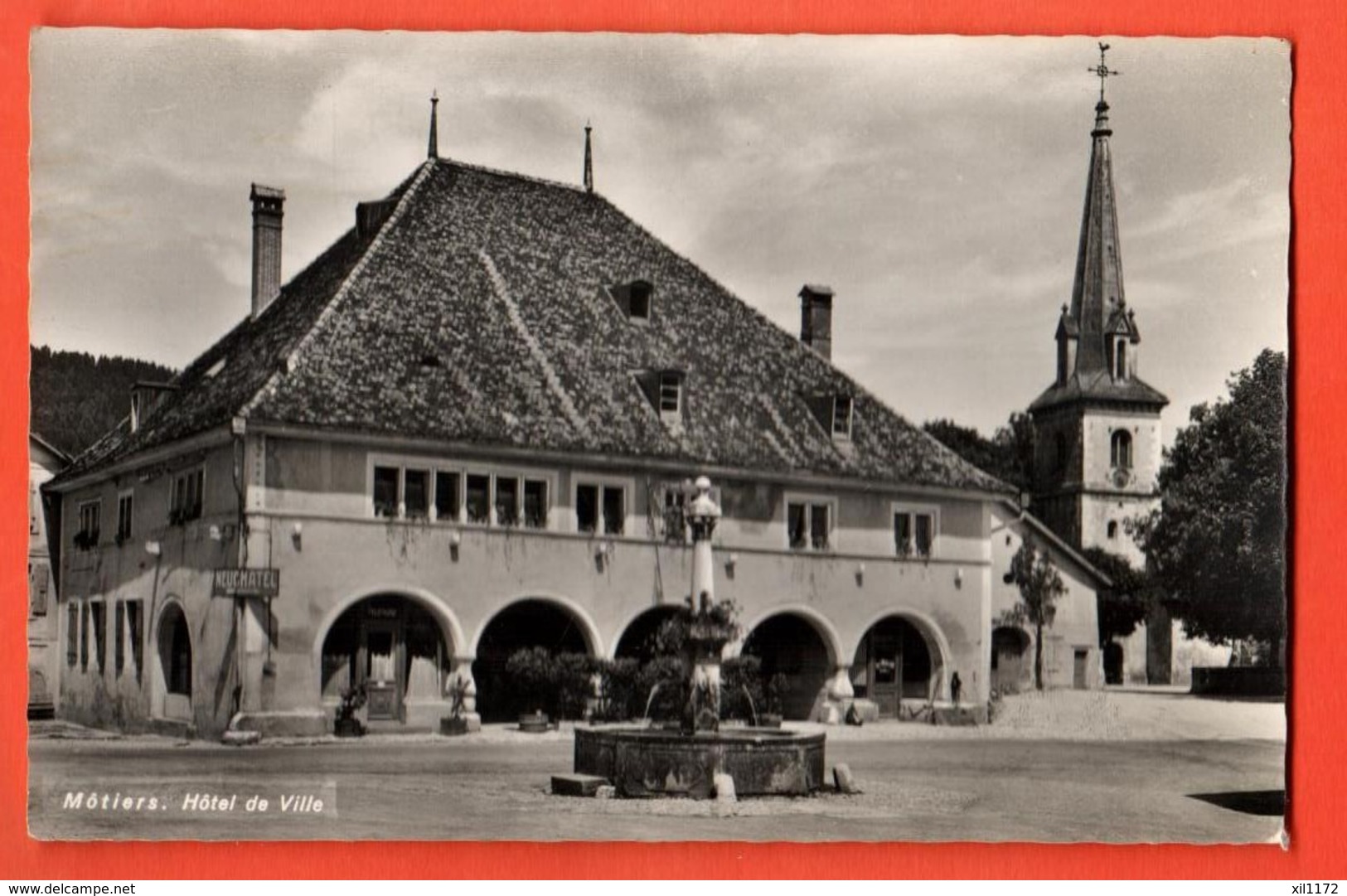 KAE-25 Môtiers Hotel De Ville. Fontaine. Mention Au Dos : Ecole De Gorge Du Poëta-Raisse Le 17.6.60.Dériaz 8305 - Môtiers 