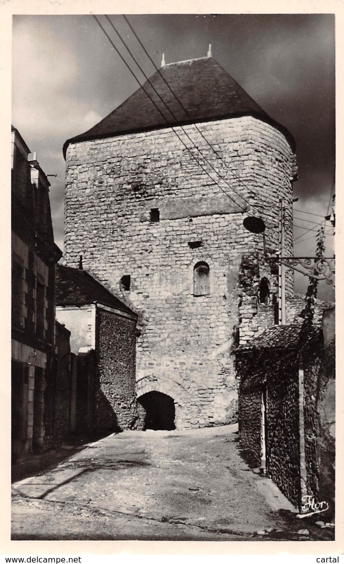 79 - THOUARS - La Tour Du Prince De Galles - Thouars