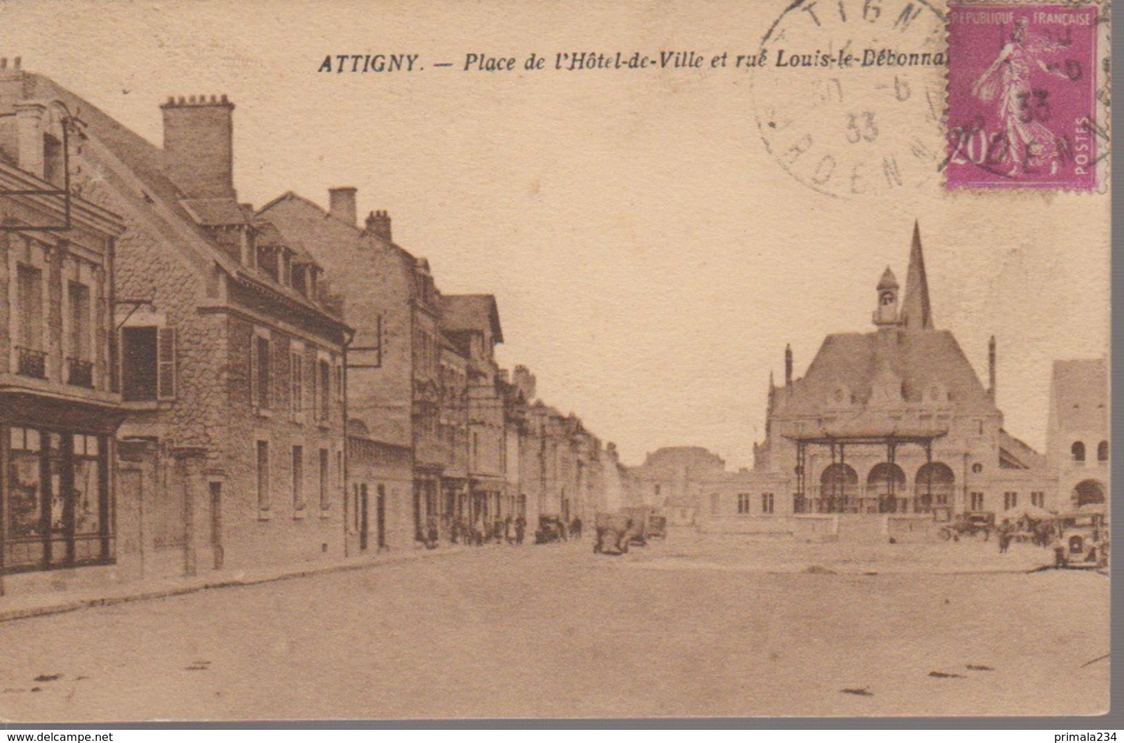 ATTIGNY - PLACE DE HOTEL DE VILLE - Attigny