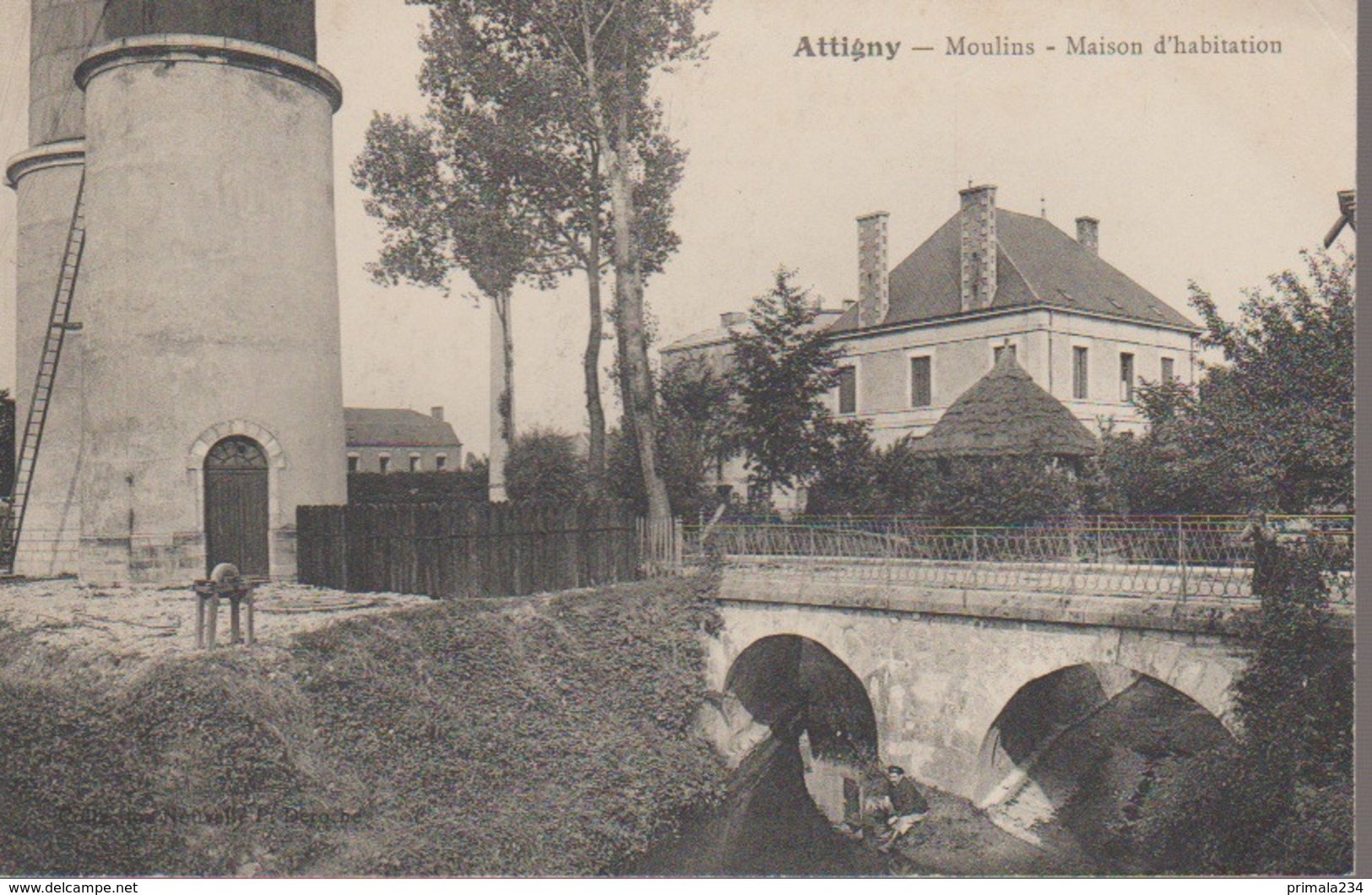 ATTIGNY - MOULINS - Attigny