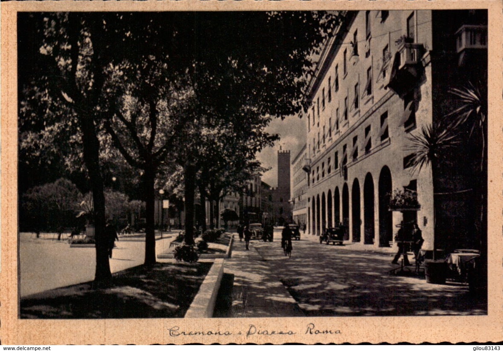 Italie, Cremona, Piazza Roma       (bon Etat) - Cremona