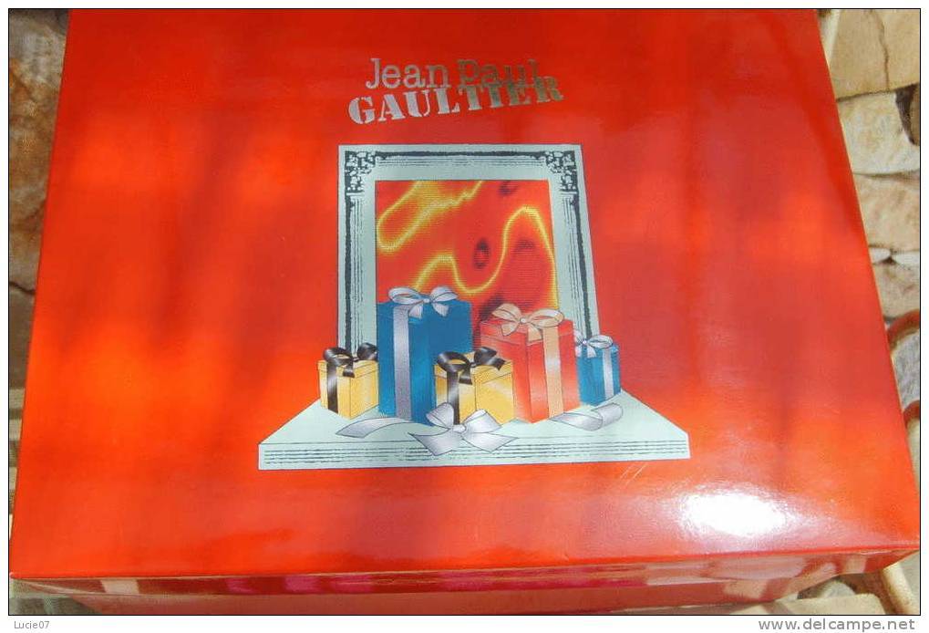 ACHAT IMMEDIAT SUPERBE  BOITE NOEL  JP GAULTIER  2000 - Accessoires