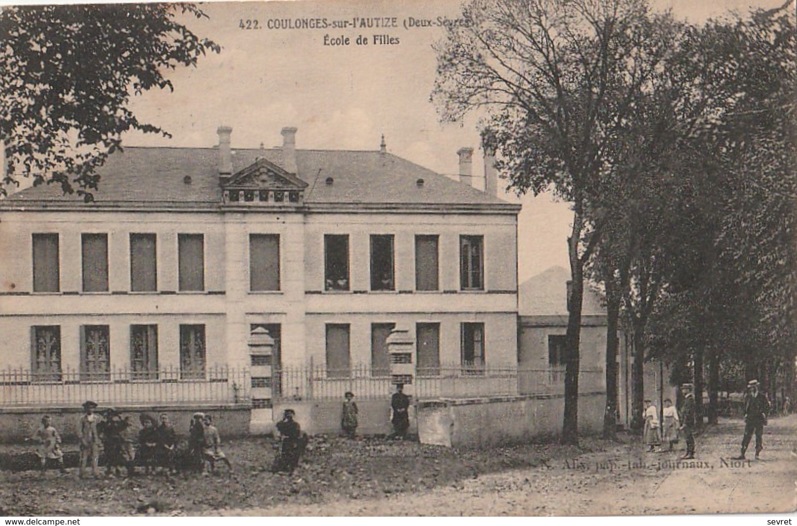 COULONGES SUR L'AUTIZE. - Ecole De Filles - Coulonges-sur-l'Autize