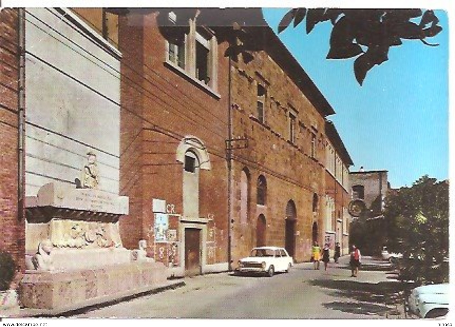 CIVITELLA DEL TRONTO ( TERAMO )  EDIFICIO SCOLASTICO A MATTEO WADE - Teramo