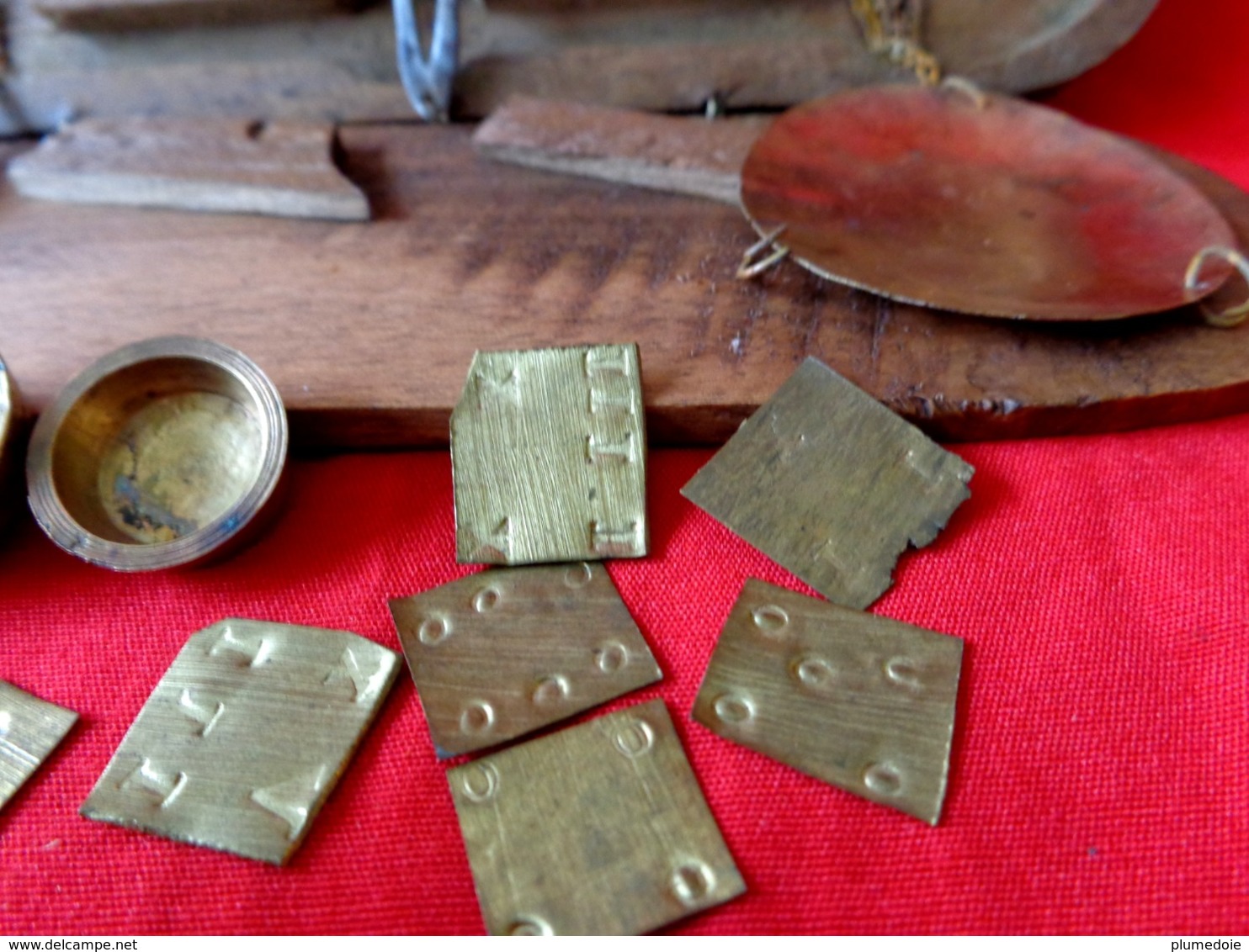 ANCIENNE BALANCE DE POCHE POUR MARCHAND D'OR OU MONNAIES . TREBUCHET . XIX° . Antique Small Scale To Weigh The Gold Coin - Antike Werkzeuge