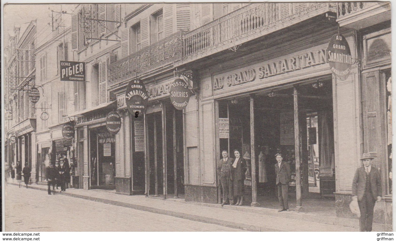 NIORT AU GRAND SAMARITAIN VETEMENTS CHICS 14, 16 ET 18 RUE RICARD - Niort