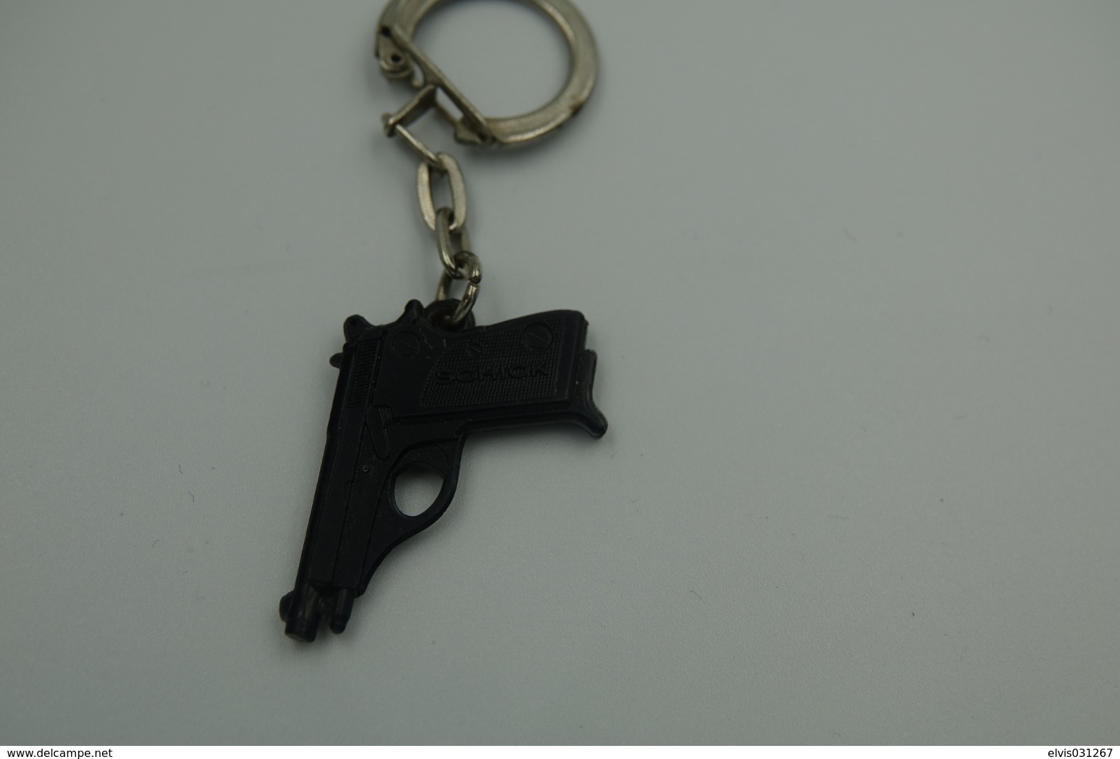 Vintage TOY GUN :  SCHICK BERETTA 70 - L=4,5cm - Keychain 1960s - Keywords: Cap -Cork -Rifle - Revolver - Pistol - Armes Neutralisées