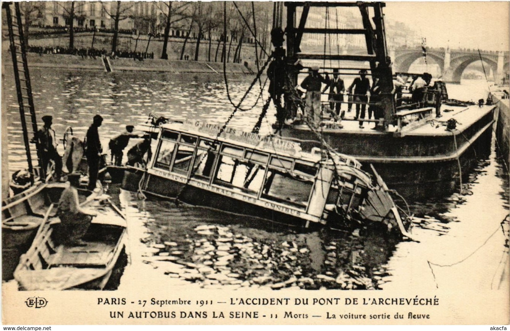 CPA PARIS 4e L'Accident Du Pont De L'Archeveche. Autobus Dans La Seine (464231) - Ponts