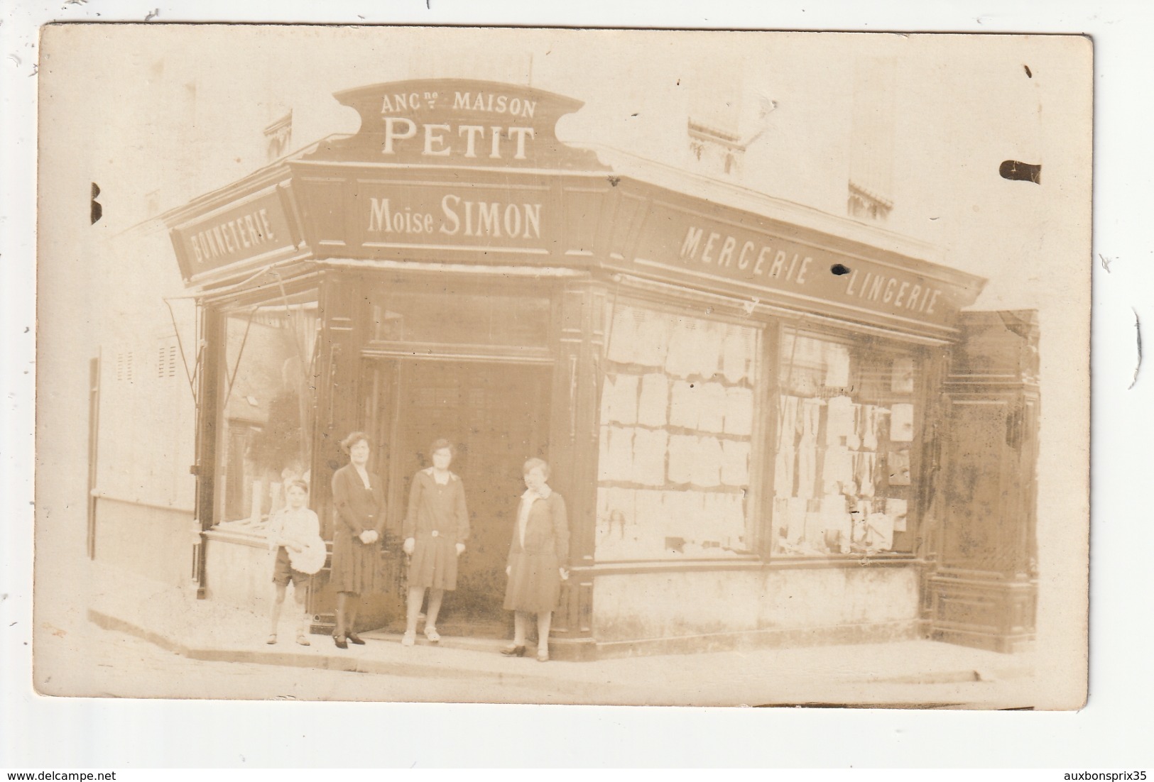 CARTE PHOTO - BERNAY - BONNETERIE MERCERIE LINGERIE - MOISE SIMON - 63 RUE THIERS - 1928 - 27 - Bernay