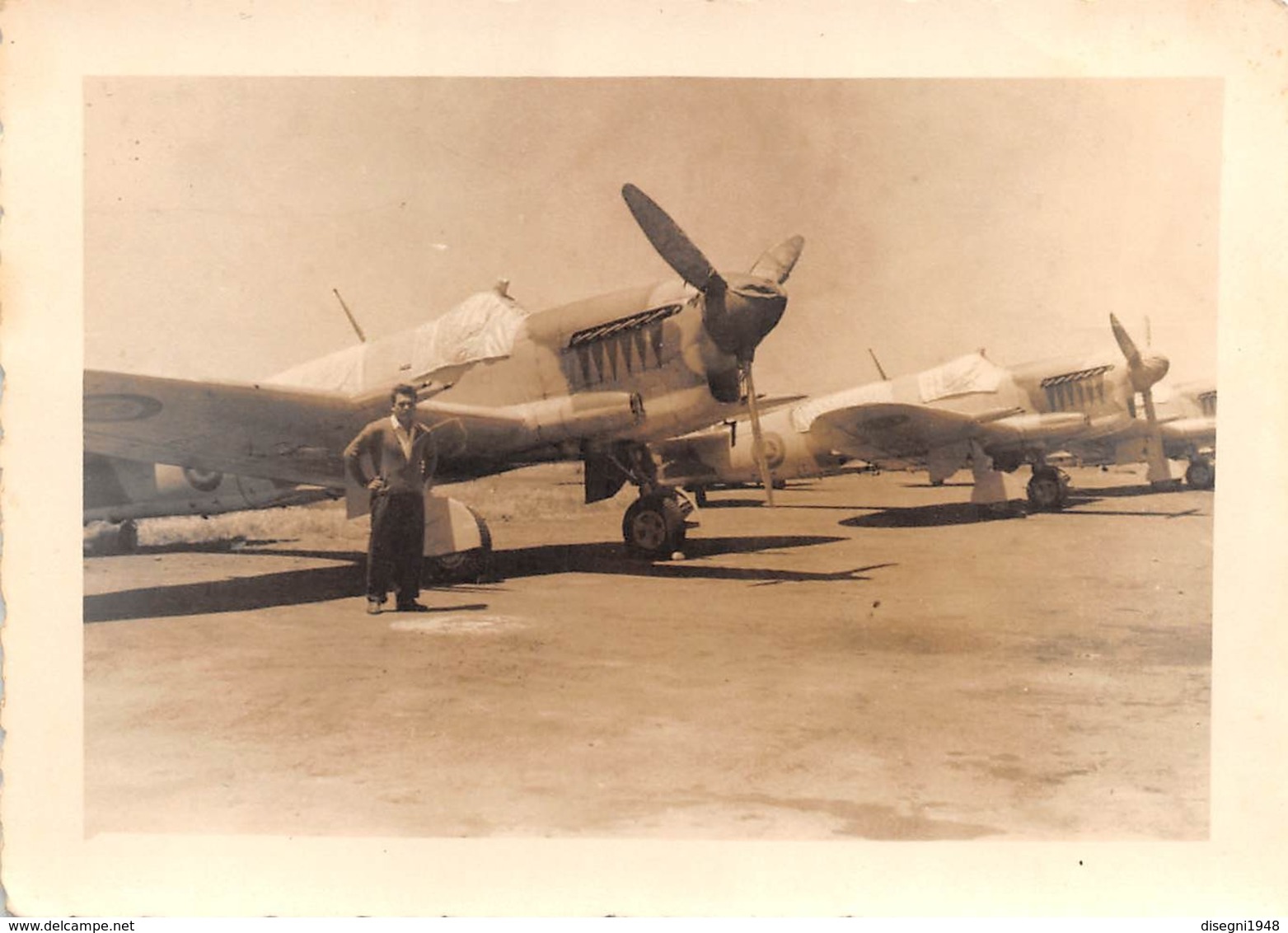 08799 "AEROP. ASMARA ERITREA - VELIVOLI DA CACCIA" ANIMATA FOTO ORIG. - Aviazione