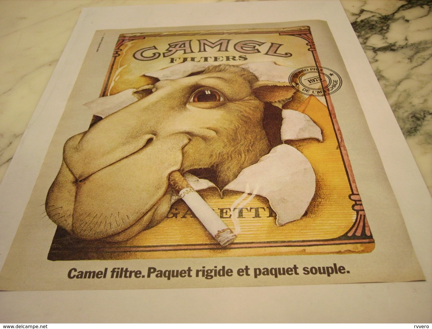 ANCIENNE PUBLICITE GRAND PRIX DE  L AFFICHE  CAMEL 1975 - Advertising Items