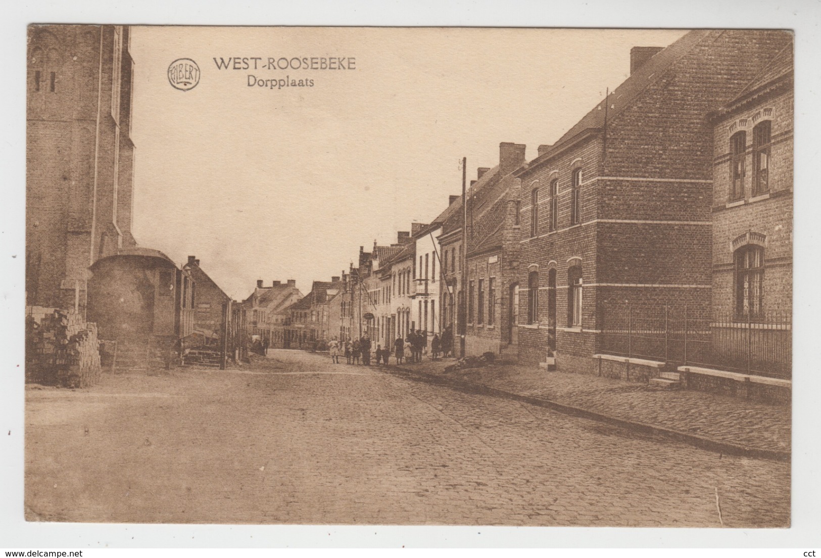 West-Roosebeke  Westrozebeke   Staden   Dorpplaats   (Uitg. Perneel-Deconinck Foto Sinnaeve Kortemark) - Staden