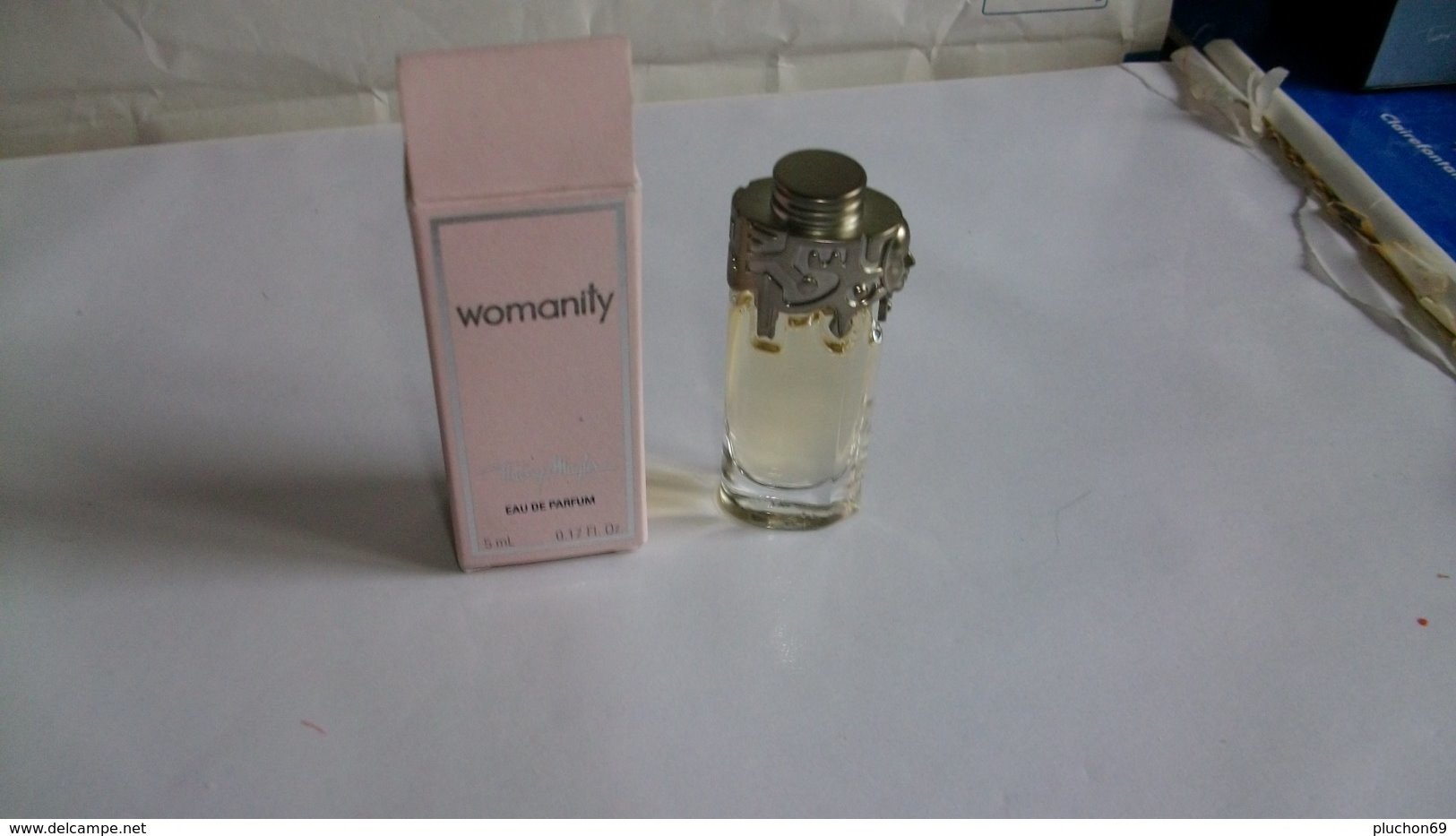 Miniature De Parfum  Mugler   " Womanity   "   Eau De Parfum  Pleine - Miniatures Femmes (avec Boite)