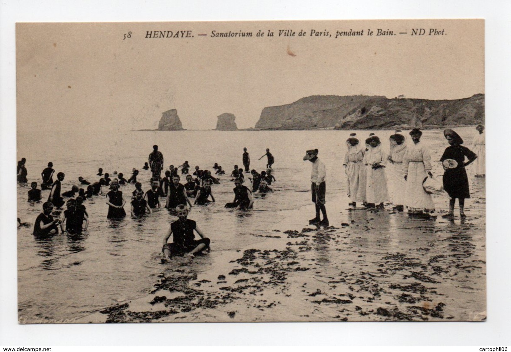 - CPA HENDAYE (64) - Sanatorium De La Ville De Paris, Pendant Le Bain (belle Animation) - Photo Neurdein N° 58 - - Hendaye